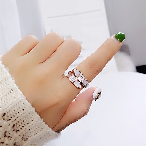2019 New Fashion jewelry Stainless steel RING snake-shaped female Crystal from Swarovski Simple Temperament Wild For Women